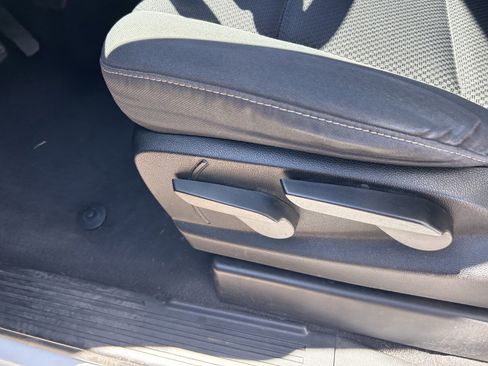 Used 2019 Chevrolet Silverado 1500 LT image 11