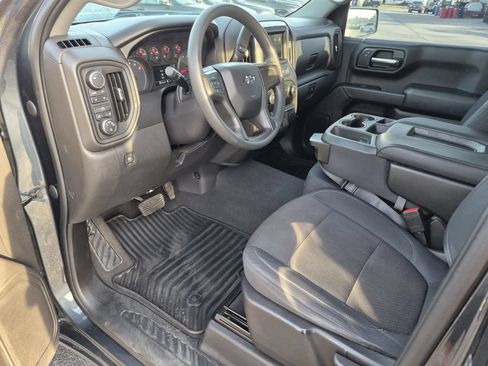 Used 2019 Chevrolet Silverado 1500 Custom Trail Boss w/ Custom Convenience Package AWD/4WD image 17