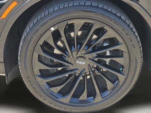 Used 2025 Lincoln Aviator Reserve w/ Equipment Group 201A AWD/4WD image 17