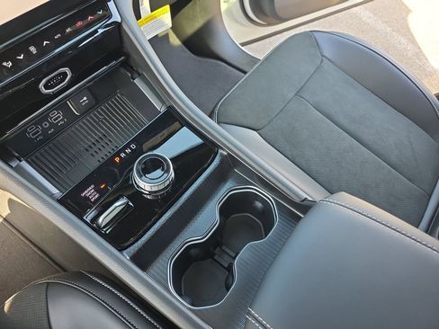 New 2026 Jeep Grand Cherokee Altitude AWD/4WD image 25
