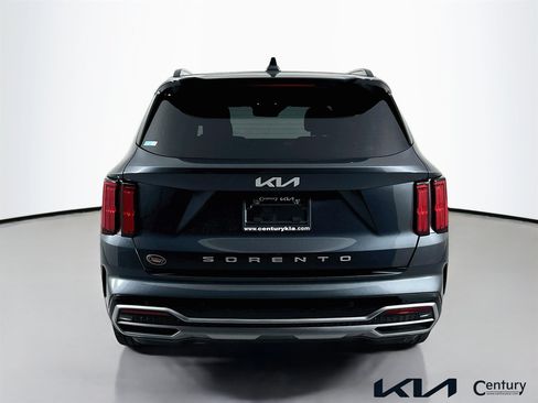 Certified 2022 Kia Sorento SX FWD image 6
