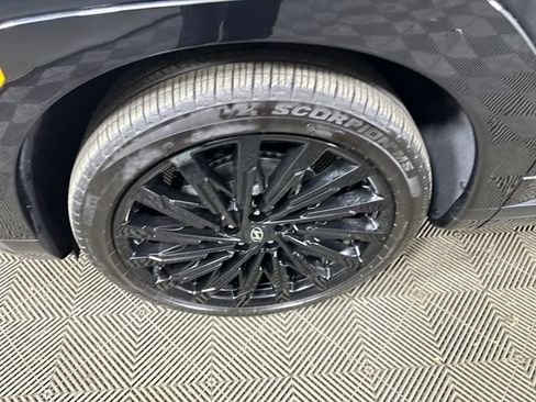 Used 2024 Hyundai Santa Fe Calligraphy image 10