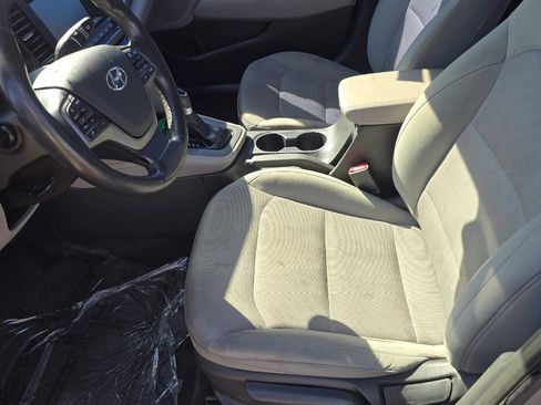 Used 2017 Hyundai Elantra SE w/ SE A/T Tech Package 03 image 10