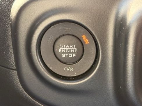 Used 2023 Jeep Wrangler Sport S image 33