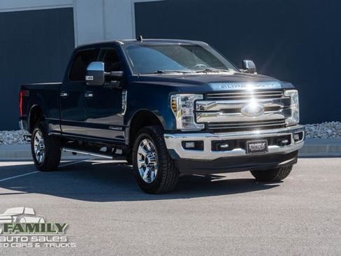 Used 2019 Ford F250 Lariat w/ Lariat Ultimate Package AWD/4WD image 13