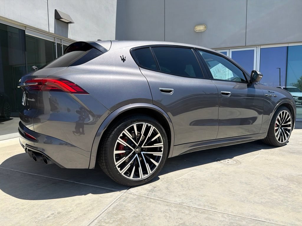 Certified 2023 Maserati Grecale Folgore AWD/4WD image 6