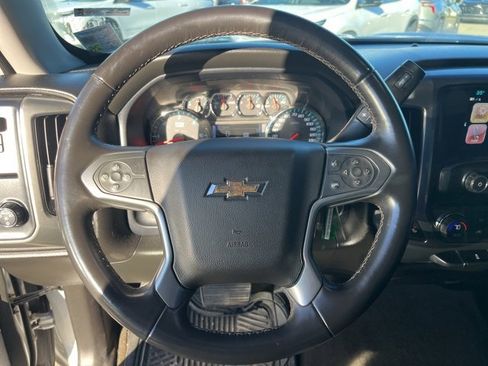 Used 2018 Chevrolet Silverado 1500 LT w/ Texas Edition image 17