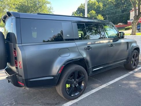 Used 2024 Land Rover Defender 130 X-Dynamic SE AWD/4WD image 3