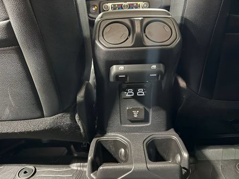 Used 2021 Jeep Wrangler Unlimited Sahara w/ Cold Weather Group AWD/4WD image 30