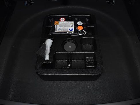 New 2026 Jeep Compass Limited w/ Sun, Sound & Navigation Group AWD/4WD image 30