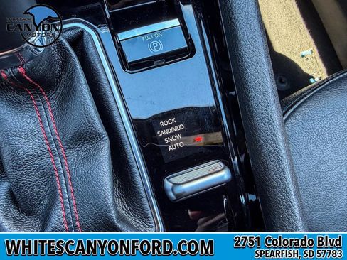 Used 2025 Jeep Compass Trailhawk AWD/4WD image 16