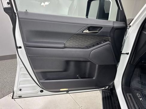 Used 2025 Lexus GX 550 w/ Accessory Package (Z1) AWD/4WD image 13