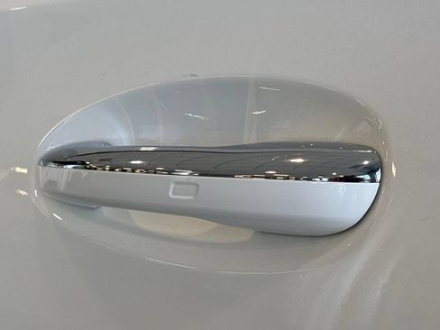 Used 2025 Mercedes-Benz C 300 Sedan image 14