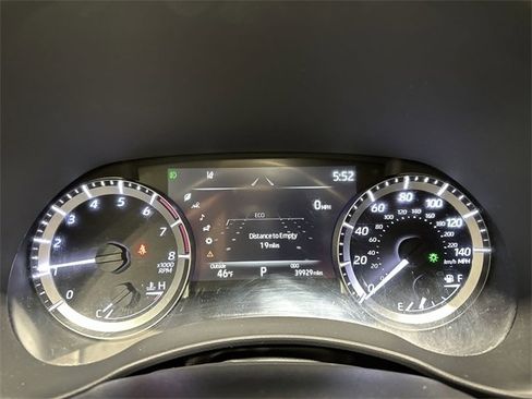 Used 2023 Toyota Highlander LE image 31