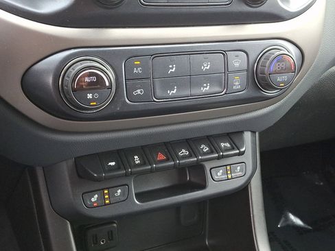 Used 2019 Chevrolet Colorado Z71 image 15