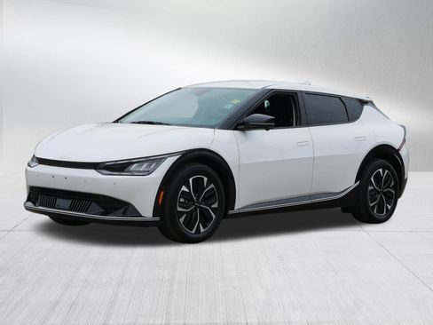 Certified 2024 Kia EV6 Wind w/ Wind Technology Package AWD/4WD image 3