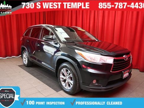 Used 2015 Toyota Highlander XLE image 1