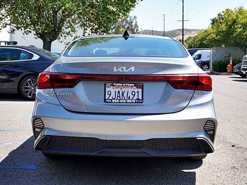 Used 2023 Kia Forte LXS FWD image 9