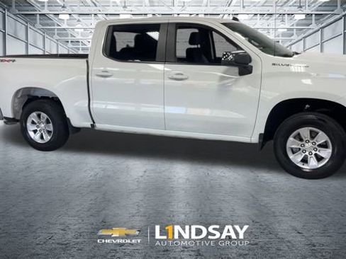 Used 2025 Chevrolet Silverado 1500 LT image 3