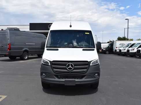 New 2025 Mercedes-Benz Sprinter 2500 image 2