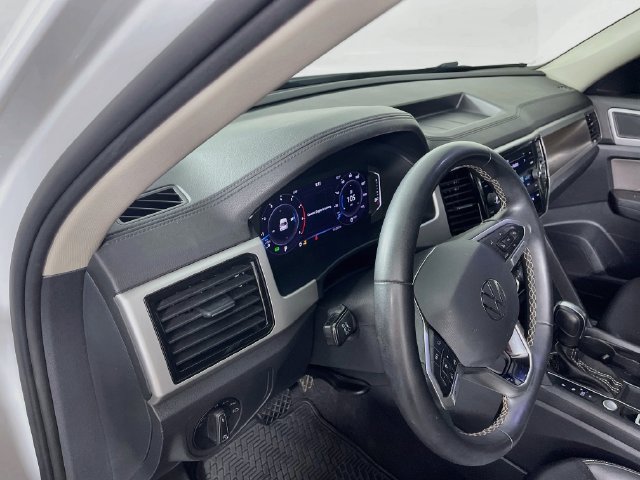 Used 2023 Volkswagen Atlas SE w/ Panoramic Sunroof Package FWD image 10