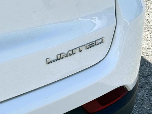 Used 2020 Jeep Compass Limited AWD/4WD image 9