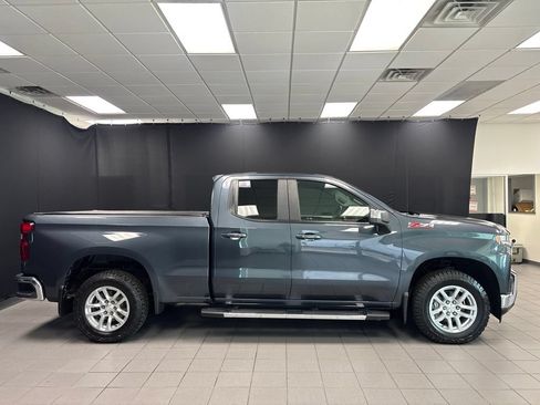 Used 2019 Chevrolet Silverado 1500 LT w/ All-Star Edition AWD/4WD image 2