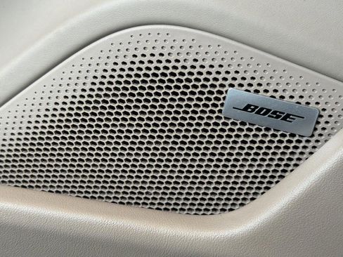 Used 2021 Porsche Taycan 4S image 24