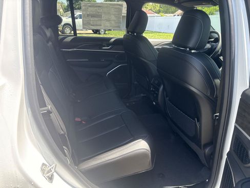 New 2026 Jeep Grand Cherokee Limited AWD/4WD image 13