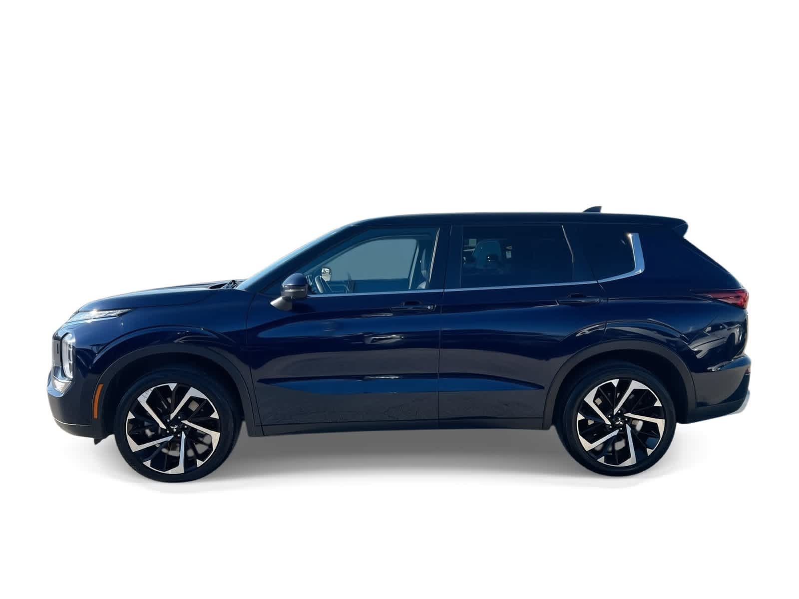 Used 2023 Mitsubishi Outlander SE AWD/4WD image 5
