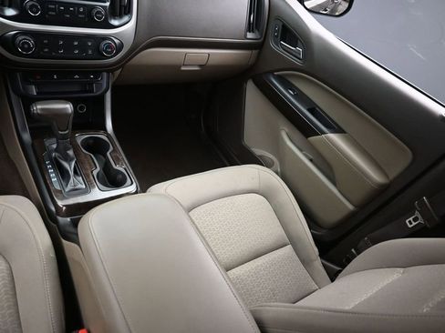 Used 2015 GMC Canyon SLE AWD/4WD image 12