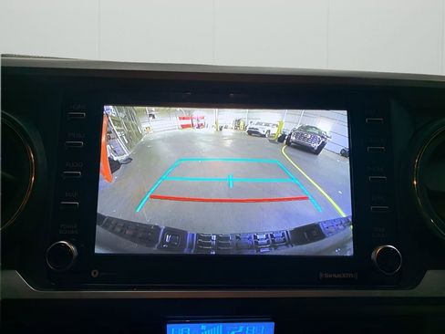 Used 2023 Toyota Tacoma TRD Off-Road image 19