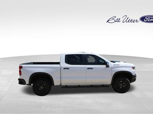Used 2024 Chevrolet Silverado 1500 ZR2 w/ Technology Package AWD/4WD image 4