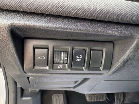 Used 2023 Subaru Outback Premium AWD/4WD image 22
