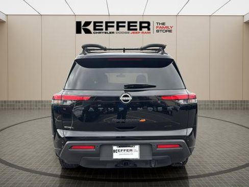 Used 2025 Nissan Pathfinder Rock Creek image 4