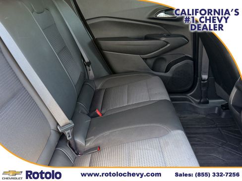 Used 2025 Chevrolet Trax LT w/ LT Convenience Package FWD image 10