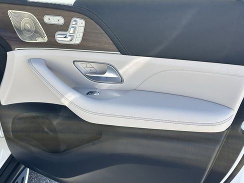 New 2026 Mercedes-Benz GLS 450 4MATIC image 16