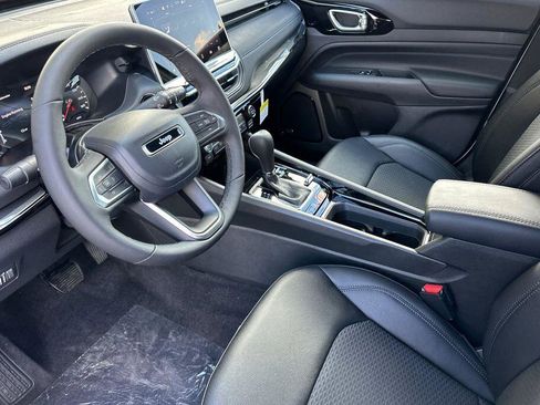 New 2026 Jeep Compass Latitude w/ Sun and Sound Group image 10