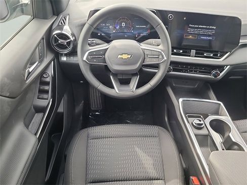 New 2026 Chevrolet Equinox LT image 17