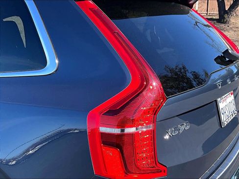 Used 2024 Volvo XC90 T8 Ultimate w/ Protection Package Premier AWD/4WD image 32