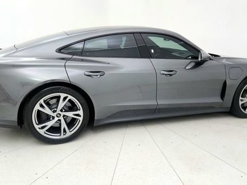 Used 2023 Audi e-tron GT Premium Plus AWD/4WD image 34