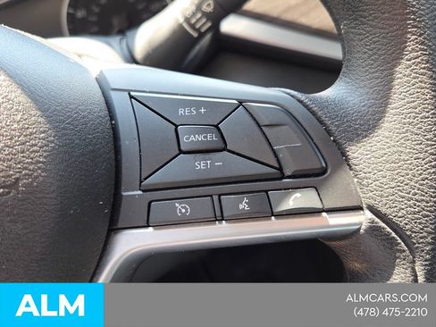 Used 2025 Nissan Altima 2.5 SV FWD image 24