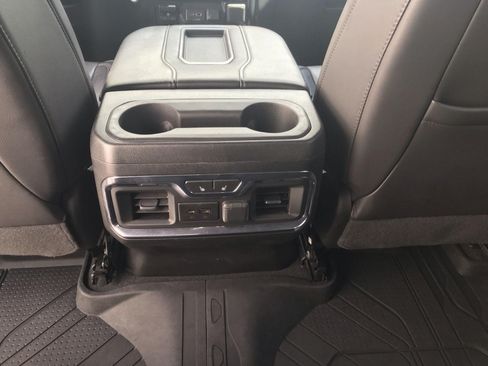 Used 2021 Chevrolet Silverado 1500 High Country w/ Technology Package AWD/4WD image 15