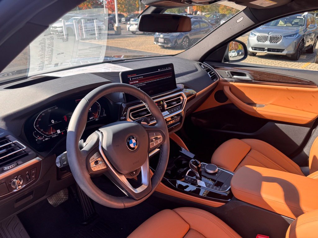 Used 2025 BMW X4 xDrive30i AWD/4WD image 13