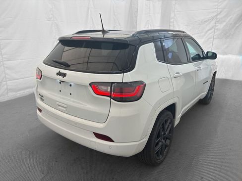 Used 2024 Jeep Compass Limited w/ High Altitude Package AWD/4WD image 7