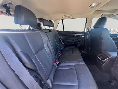 Used 2022 Subaru Outback Limited image 11