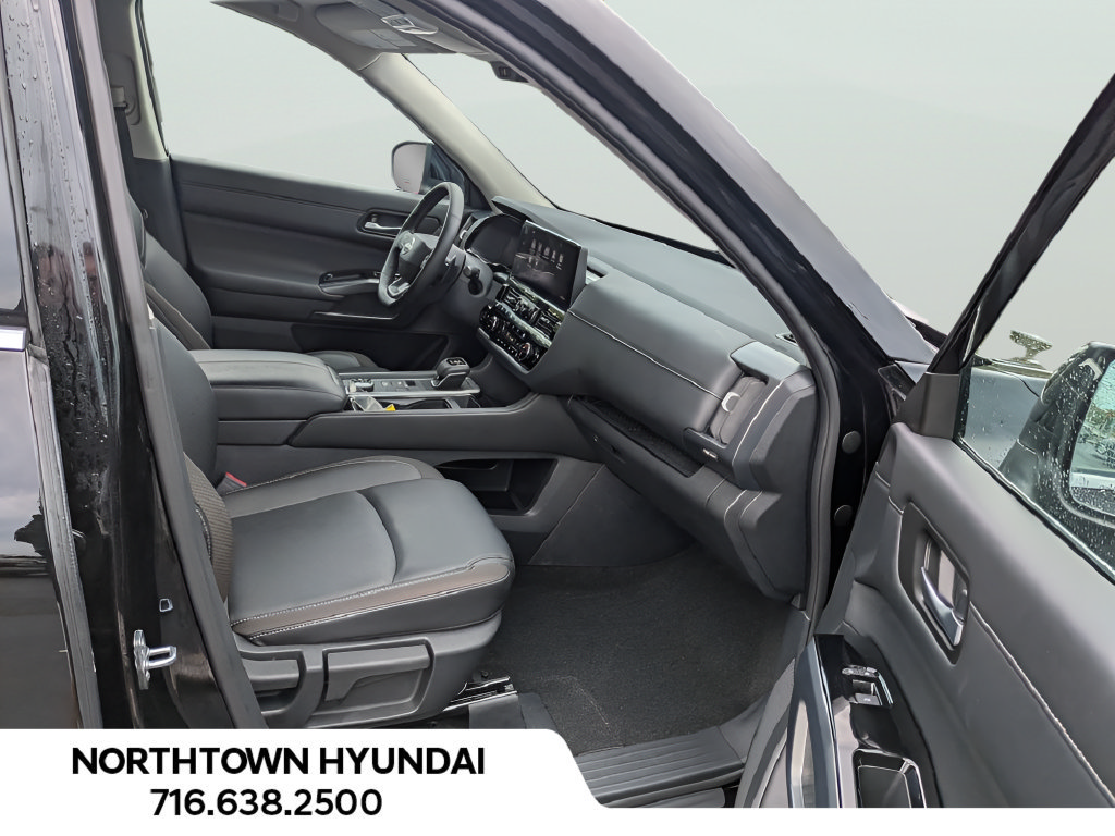 Used 2026 Nissan Pathfinder SL AWD/4WD image 37