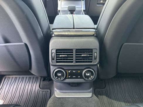 Certified 2026 Land Rover Range Rover Velar Dynamic SE AWD/4WD image 17