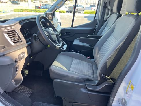 Used 2025 Ford Transit 350 XLT image 10