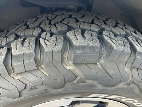 Used 2022 Toyota 4Runner TRD Off-Road Premium image 32